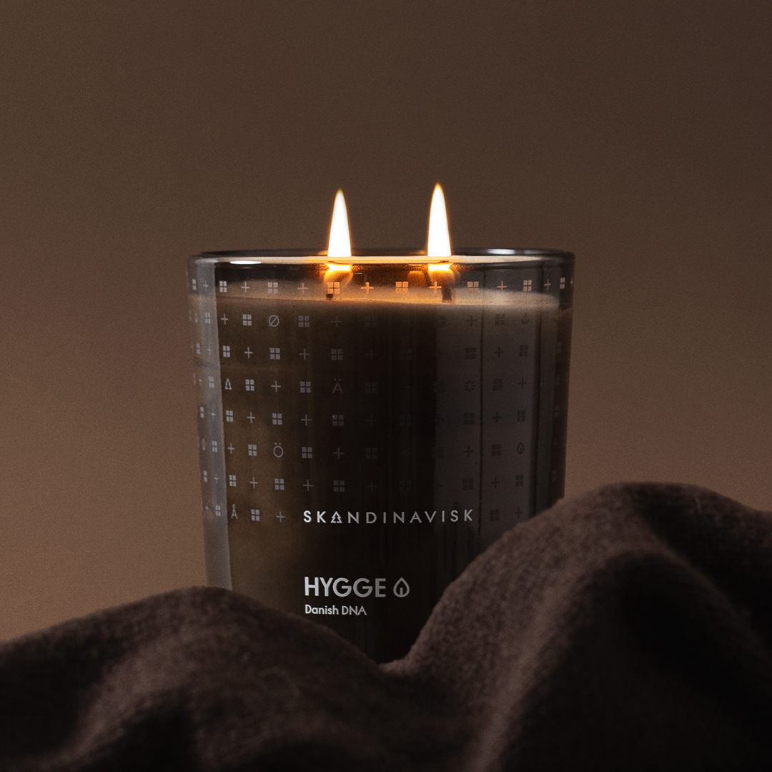 HYGGE brown cosy scented candle by Skandinavisk